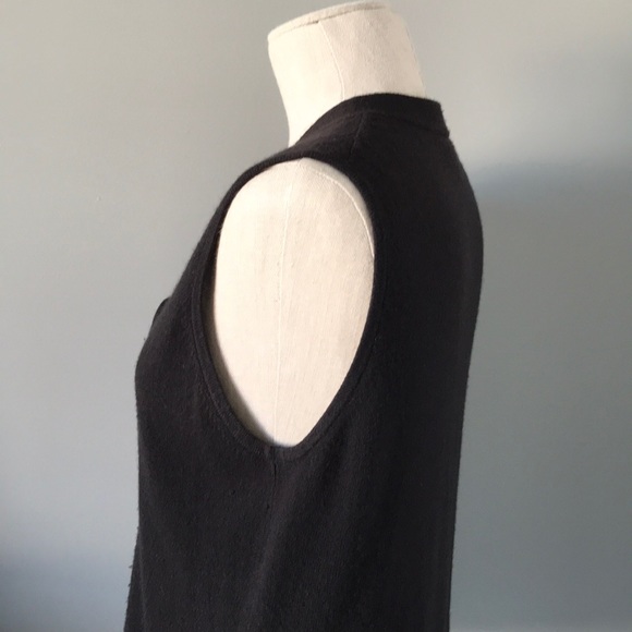 Sleeveless Cashmere Top - Picture 3 of 4